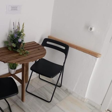 Malaguena Salerosa "Apartamento - Estudio Con Terraza" En Casa Tipica De 1 A 4 Dormitorios Μάλαγα Εξωτερικό φωτογραφία