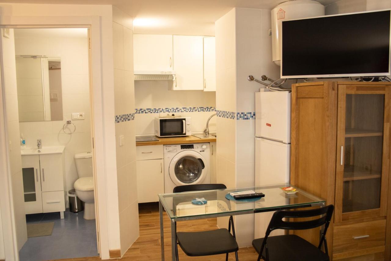Malaguena Salerosa "Apartamento - Estudio Con Terraza" En Casa Tipica De 1 A 4 Dormitorios Μάλαγα Εξωτερικό φωτογραφία