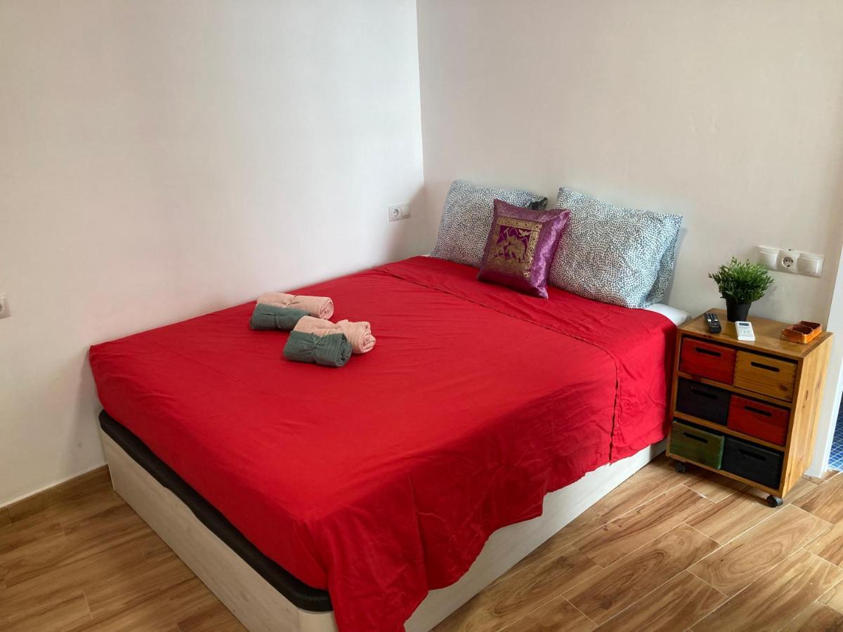 Malaguena Salerosa "Apartamento - Estudio Con Terraza" En Casa Tipica De 1 A 4 Dormitorios Μάλαγα Εξωτερικό φωτογραφία