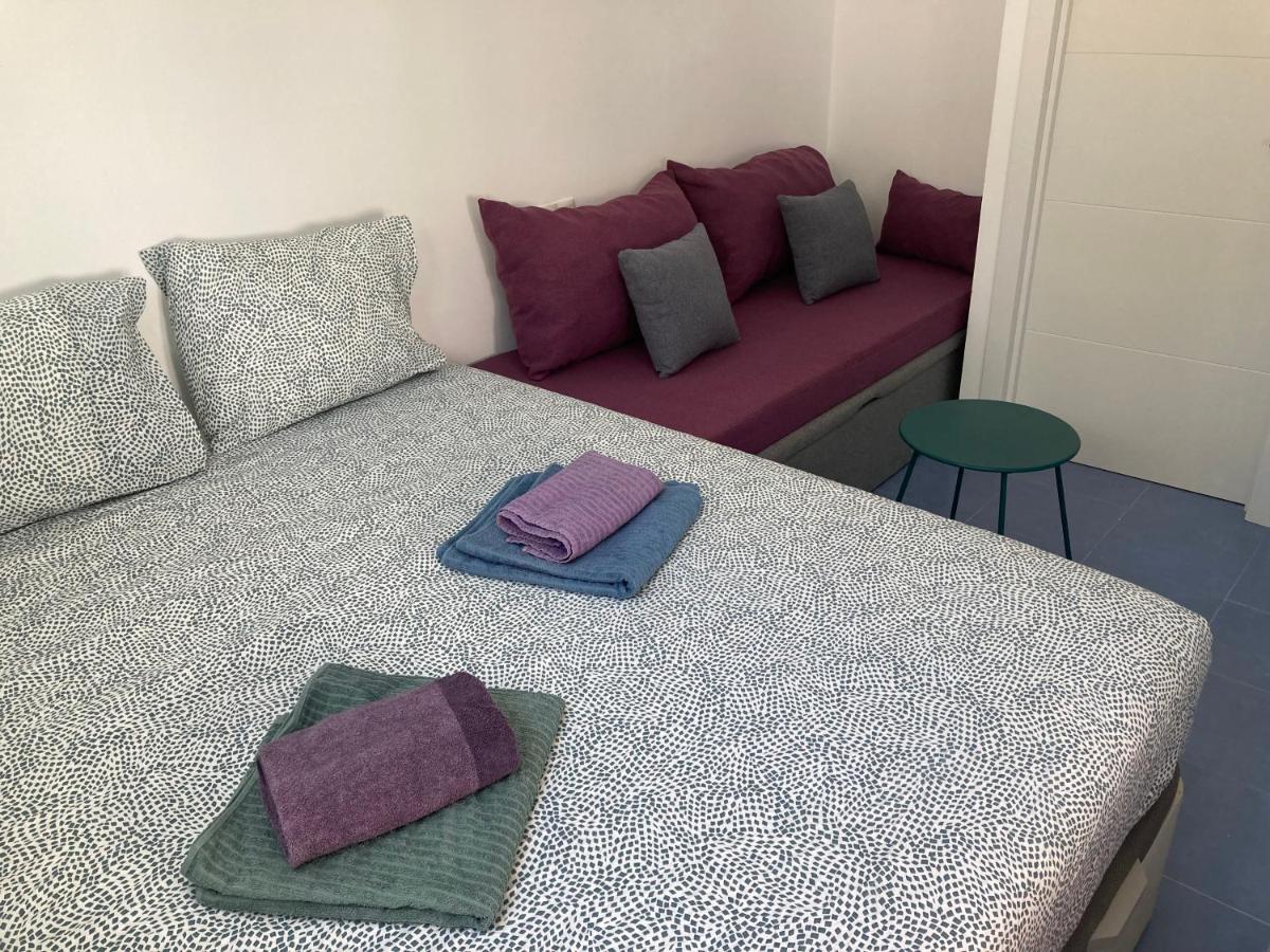 Malaguena Salerosa "Apartamento - Estudio Con Terraza" En Casa Tipica De 1 A 4 Dormitorios Μάλαγα Εξωτερικό φωτογραφία