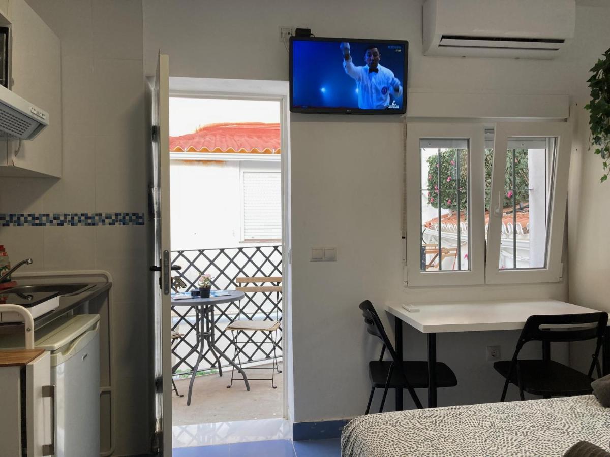 Malaguena Salerosa "Apartamento - Estudio Con Terraza" En Casa Tipica De 1 A 4 Dormitorios Μάλαγα Εξωτερικό φωτογραφία