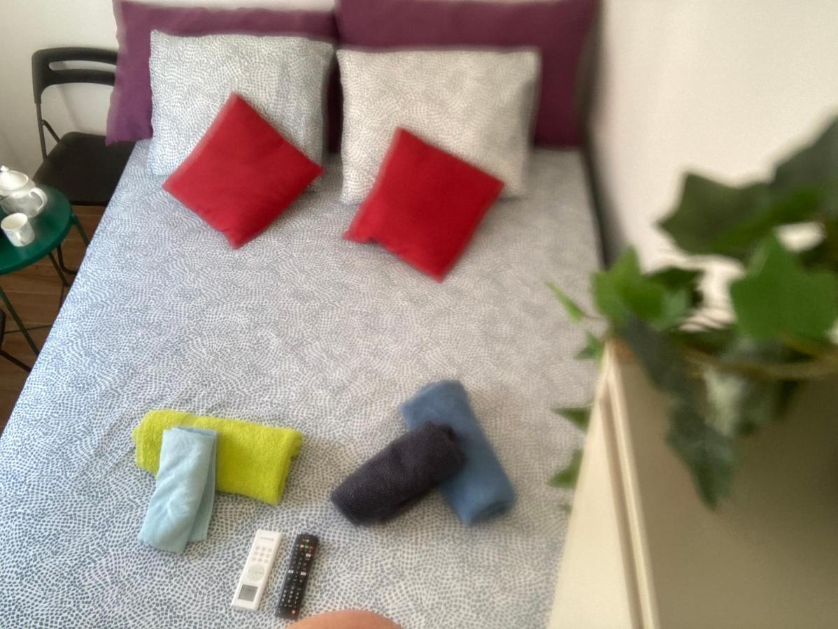Malaguena Salerosa "Apartamento - Estudio Con Terraza" En Casa Tipica De 1 A 4 Dormitorios Μάλαγα Εξωτερικό φωτογραφία